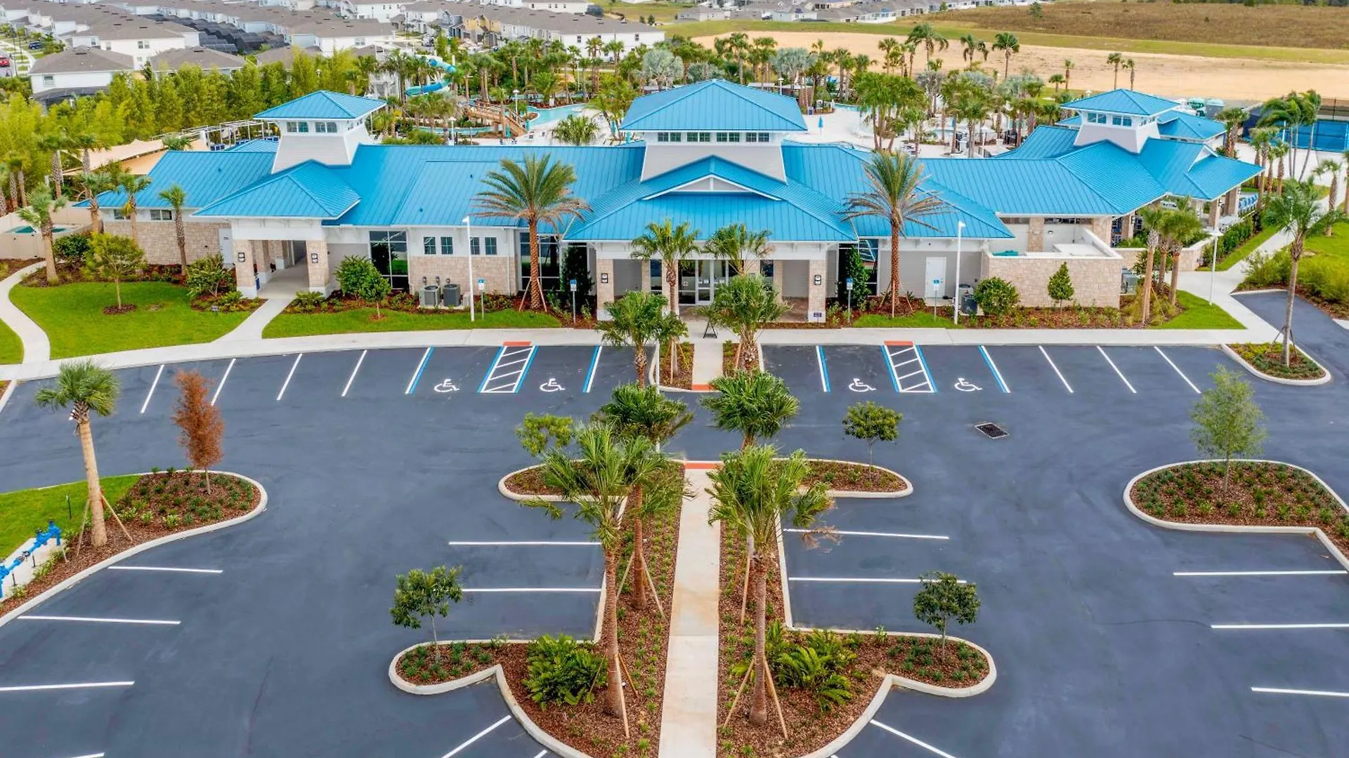 Marvelous Home Private With Pool And Ps5 Davenport 0*,  United States